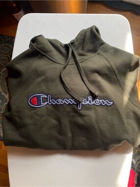 NWOT Champion Olive Green Pullover Hoodie with Script Logo